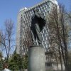 Памятник Ленину перед главным зданием Казанского государственного университета